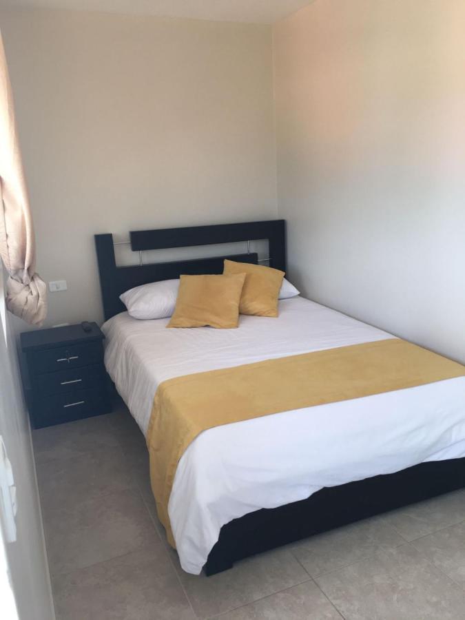 Tababela Airport B&B Bagian luar foto