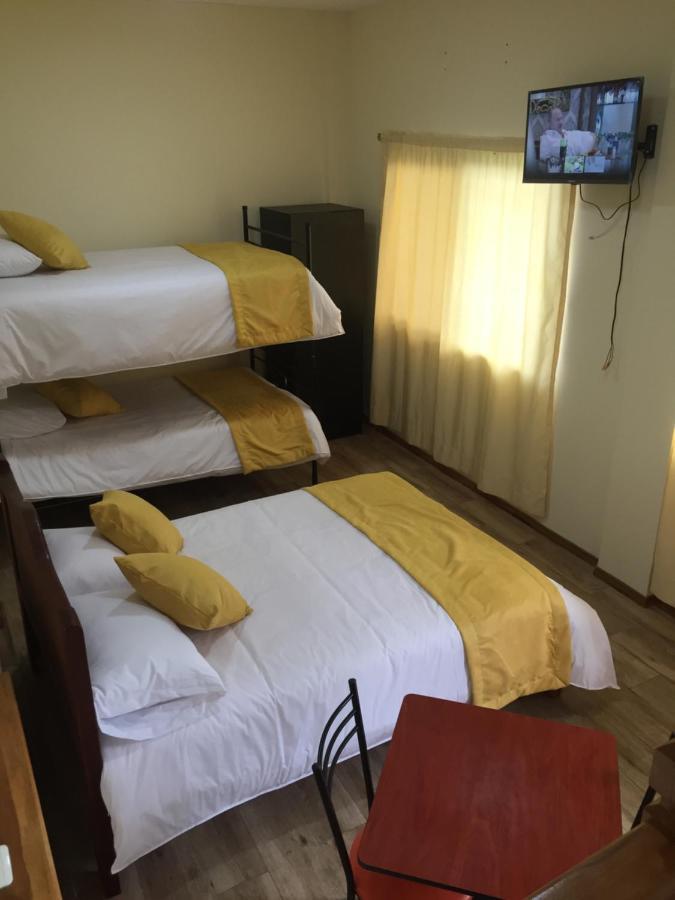 Tababela Airport B&B Bagian luar foto
